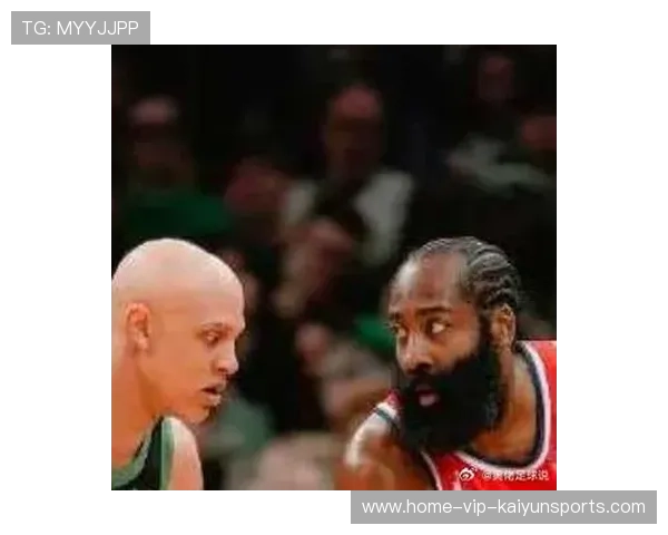 快船五巨头磨合仍失败，哈登怒摔毛巾