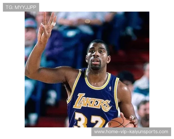 球员在训练中展示新控球花样，被队友戏称为“魔术师”