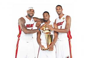 开云官网登录-十五运会男子手球揭战幔 卫冕冠军江苏队逆转广东队，全运会男子手球冠军