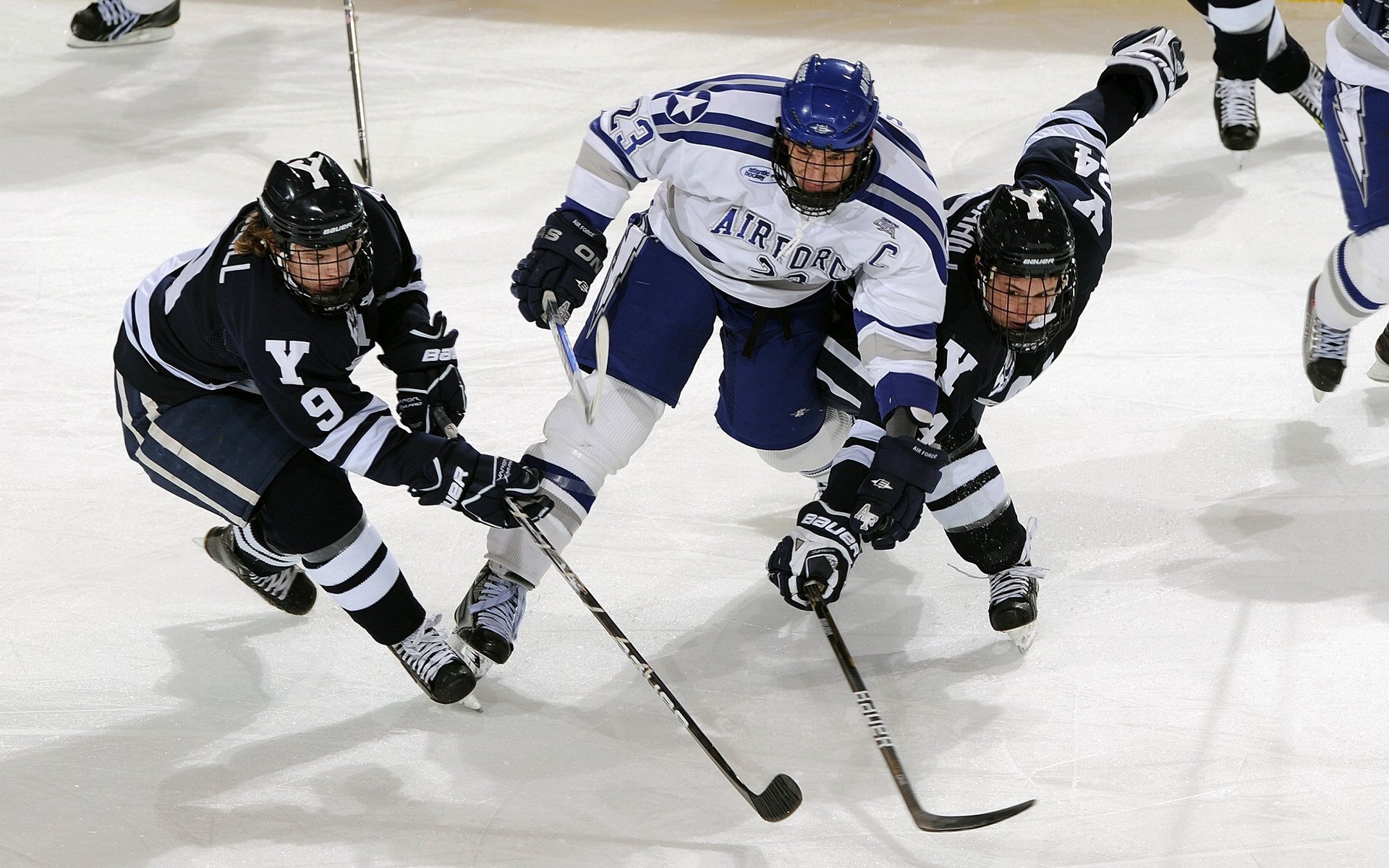 “马科斯·莫奇的防守与攻守转换能力，为阿根廷美洲狮队带来竞争优势”